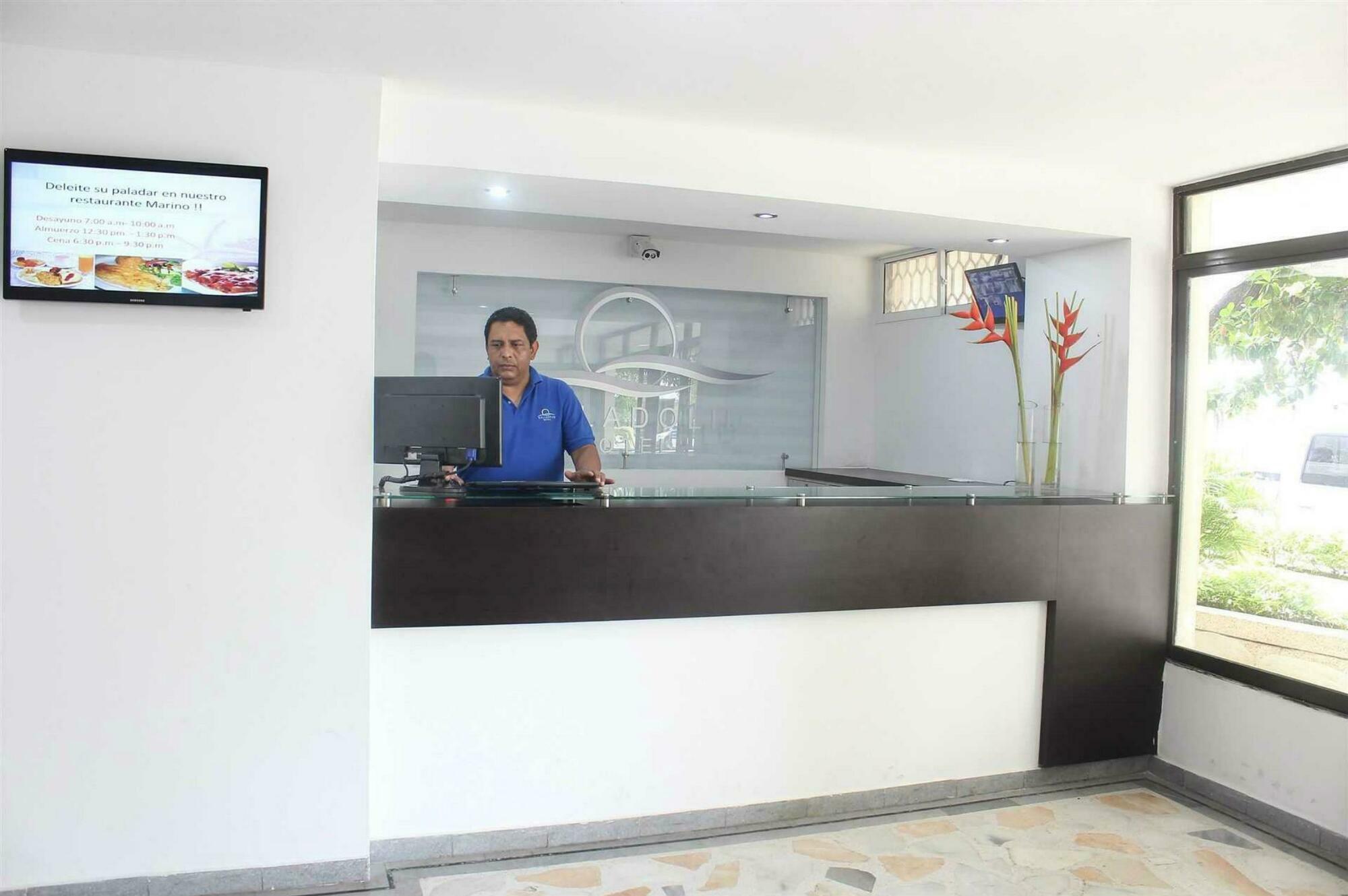 Hotel Valladolid 산타마르타 외부 사진